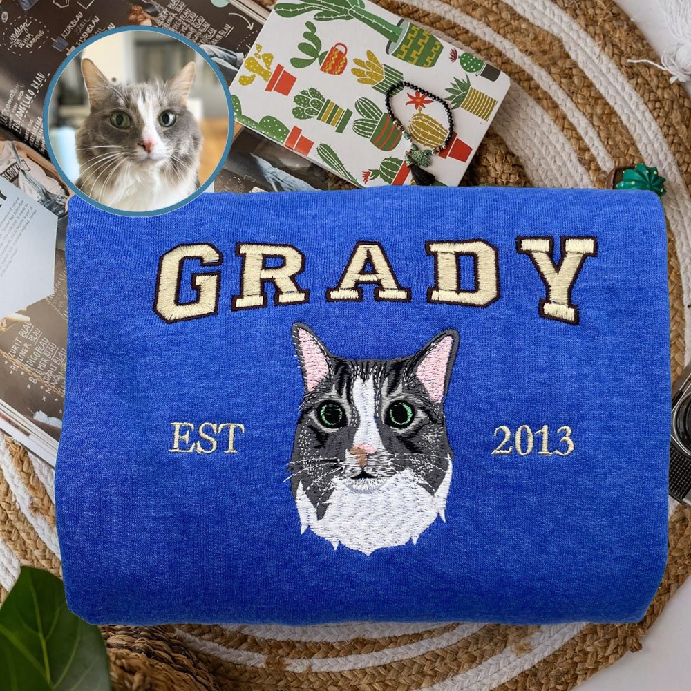 Personalized Embroidered Cat Portrait Sweatshirt Hoodie Unique Gift for Pet Lovers