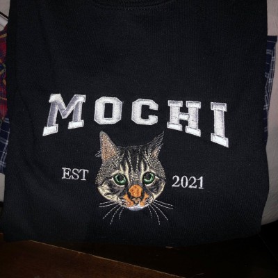 Personalized Embroidered Cat Portrait Sweatshirt Hoodie Unique Gift for Pet Lovers