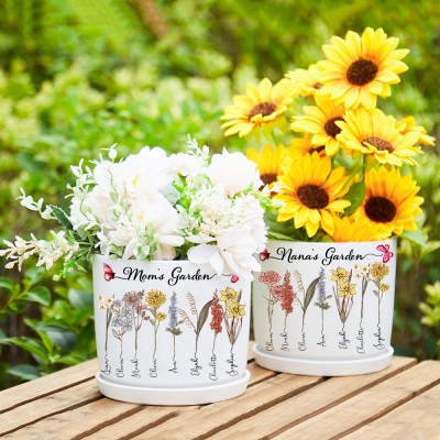 Custom Mom's Garden Pot Birth Flower Plant Pot With Names Mother's Day Gifts Heartful Gift for Mom Grandma